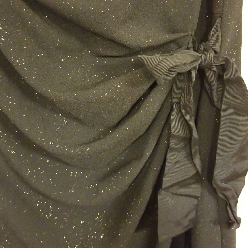 🎉Taylor Party Dress.🎉 - Picture 3 of 8